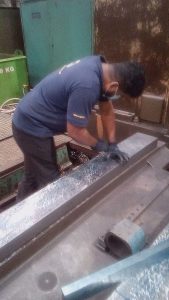 CNC machine Hand Scraping and Turcite Fixing 1